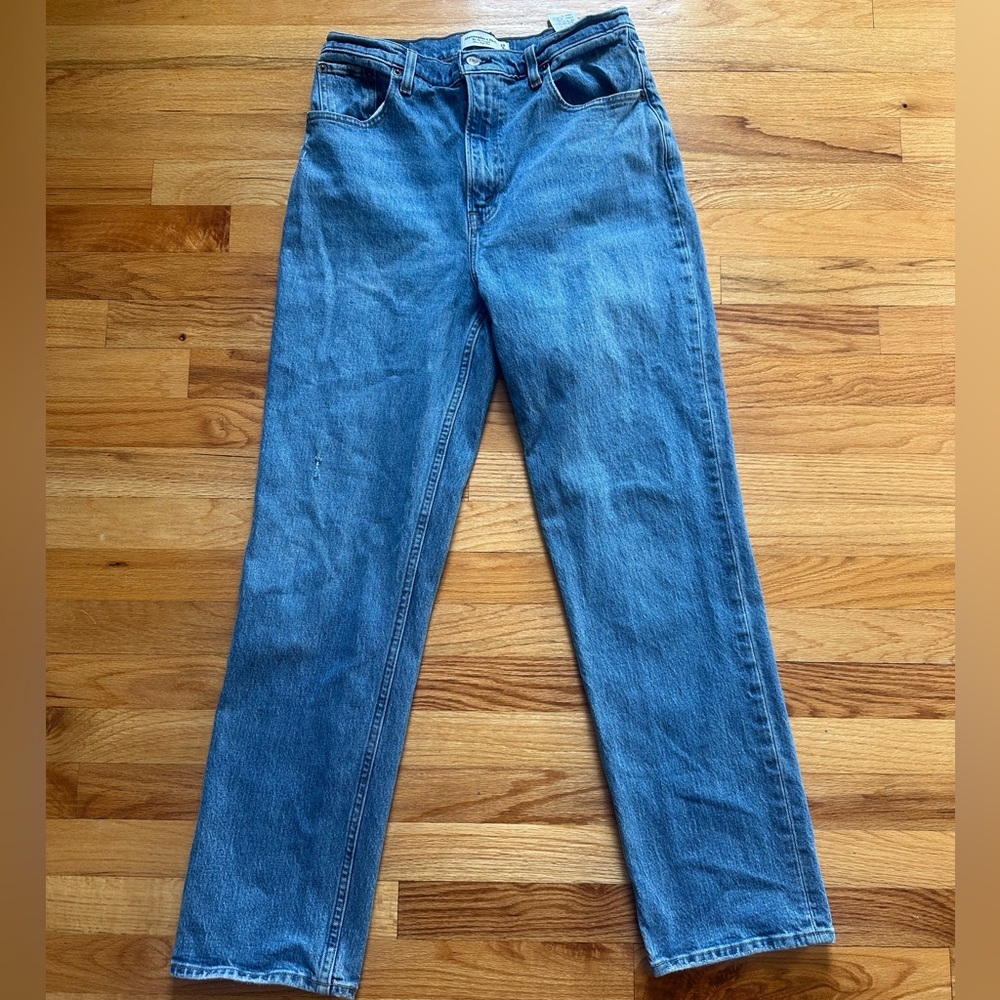 A&F Vintage Comfort Stretch Ultra High Rise 90s Straight Blue Jean size 29/8 - Picture 2 of 9